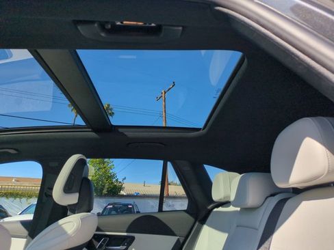 Used 2025 Mercedes-Benz GLC 350e 4MATIC image 20