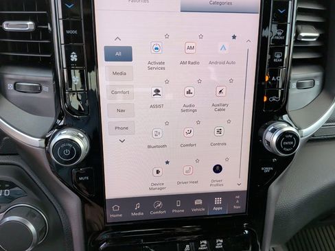 New 2026 RAM 1500 4x4 Crew Cab image 31