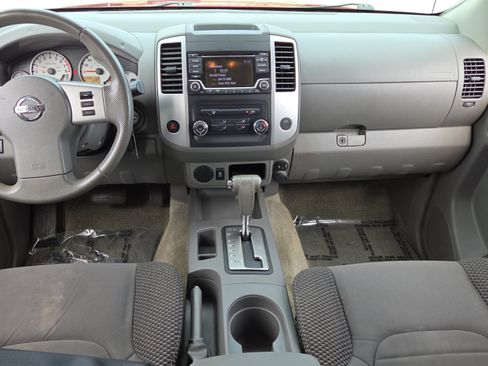 Used 2018 Nissan Frontier SV RWD image 13