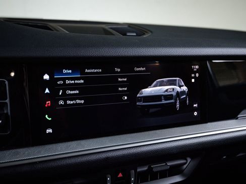 Certified 2026 Porsche Cayenne image 18