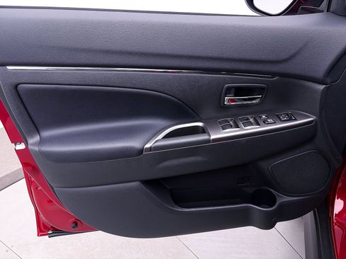 New 2026 Mitsubishi Outlander Sport SE image 7