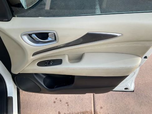Used 2019 INFINITI QX60 Luxe w/ Essential Package FWD image 14