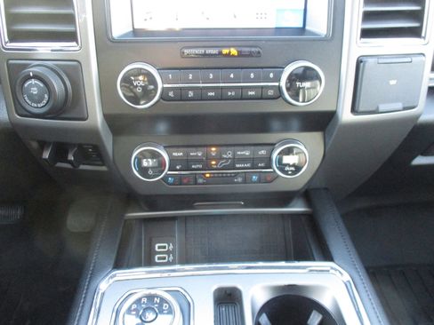 Used 2019 Ford Expedition XLT w/ Equipment Group 202A image 31