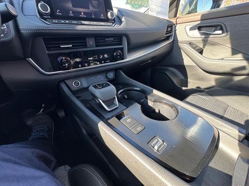 Certified 2023 Nissan Rogue SV image 20