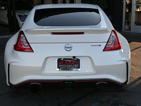 Used 2015 Nissan 370Z NISMO image 4