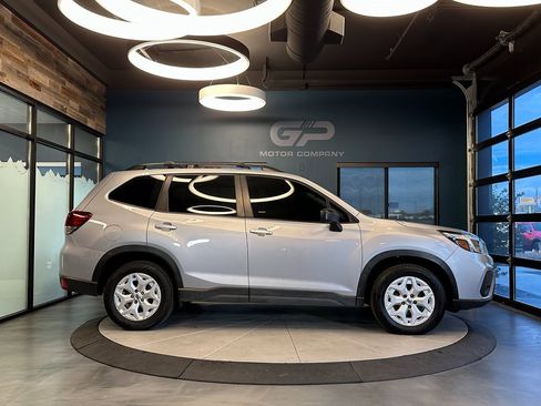 Used 2021 Subaru Forester image 2