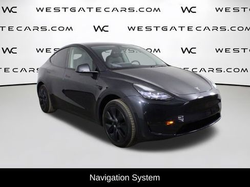 Used 2024 Tesla Model Y Long Range image 2