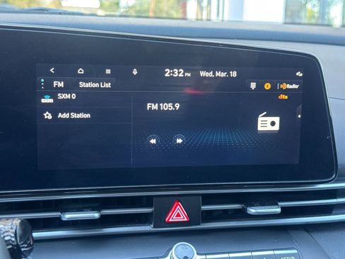 Used 2023 Hyundai Elantra SEL w/ Convenience Package image 18