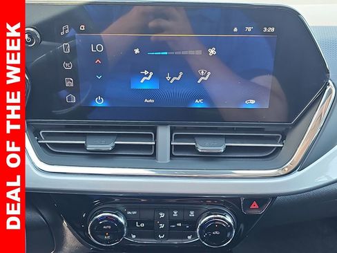 New 2025 Chevrolet Trax LT w/ Driver Confidence Package image 20