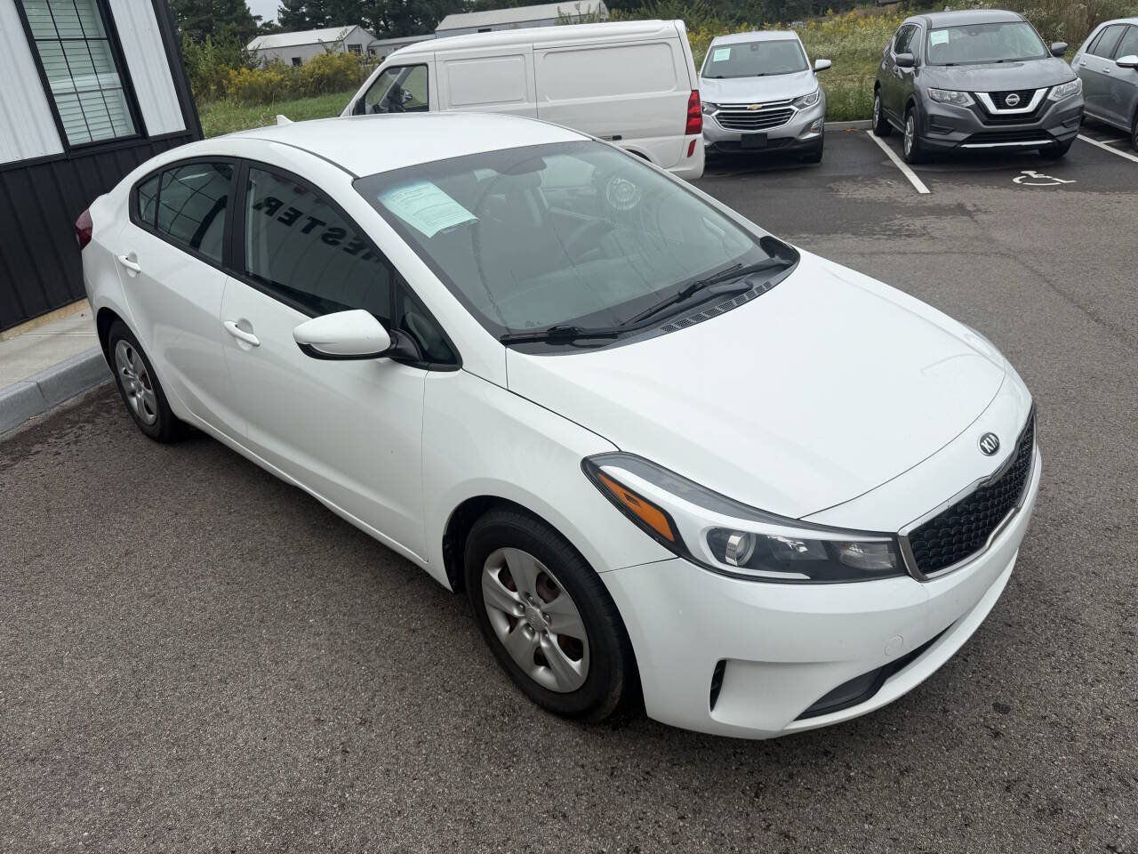 Used 2017 Kia Forte LX FWD image 5