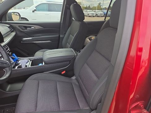 Used 2025 Chevrolet Traverse LT w/ Driver Confidence Package AWD/4WD image 14