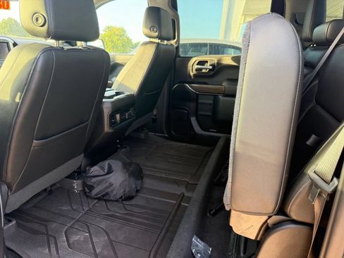 Used 2019 Chevrolet Silverado 1500 LT Trail Boss AWD/4WD image 9