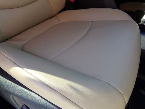 Used 2024 Toyota Sienna XLE image 31