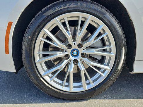 Certified 2023 BMW 330e w/ Driving Assistance Package image 33