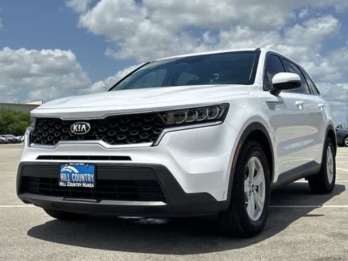 Used 2021 Kia Sorento LX FWD image 11