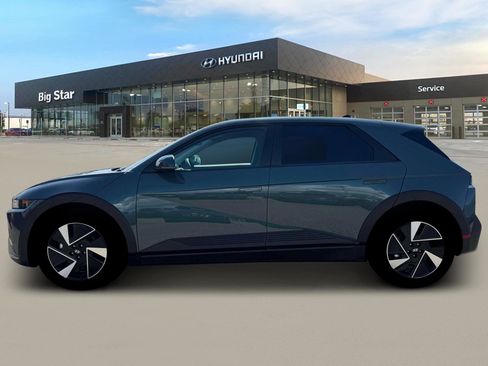 New 2026 Hyundai Ioniq 5 SE RWD image 3
