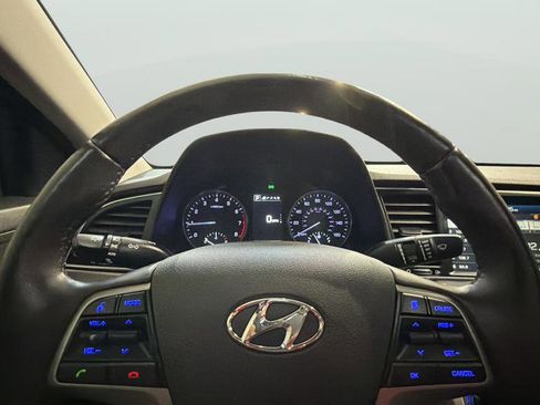 Used 2017 Hyundai Elantra Limited w/ Limited Tech Package 04 image 29