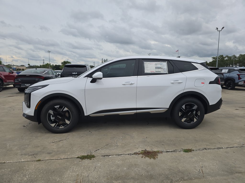 New 2027 Kia Sportage LX FWD image 5