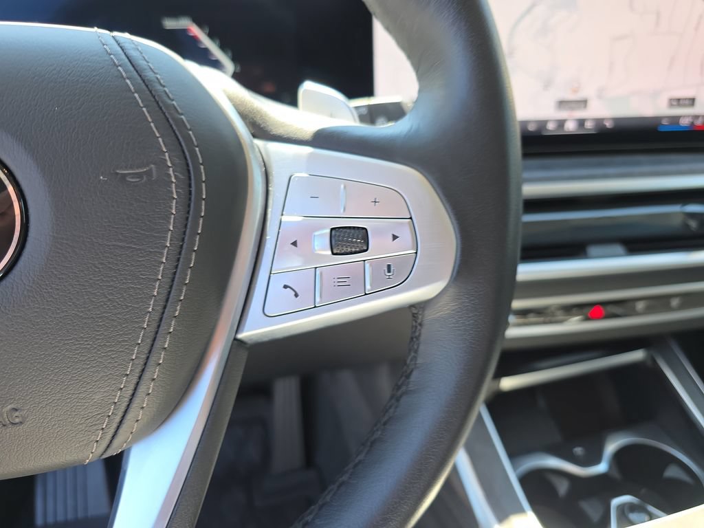 Used 2025 BMW X7 xDrive40i w/ Premium Package AWD/4WD image 27
