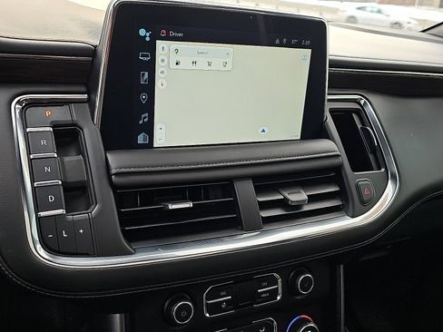 Used 2023 Chevrolet Tahoe Z71 w/ Luxury Package image 20