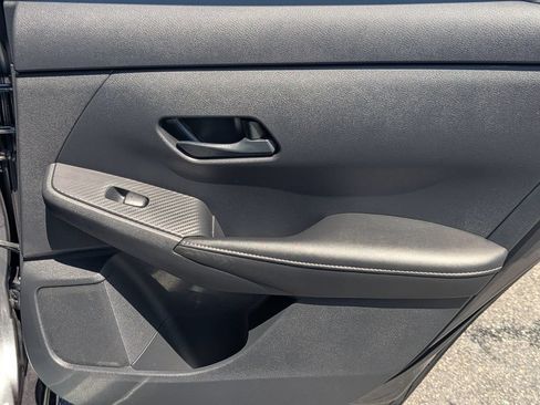 Certified 2025 Nissan Sentra SV FWD image 15