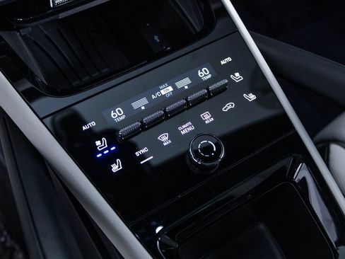Certified 2024 Porsche Cayenne S AWD/4WD image 34