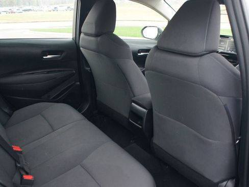 Used 2020 Toyota Corolla LE image 19