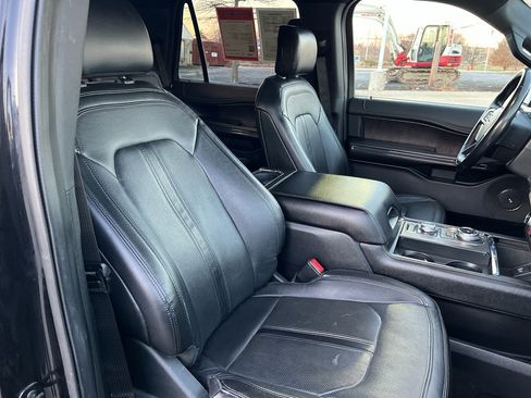 Used 2020 Ford Expedition Limited image 26