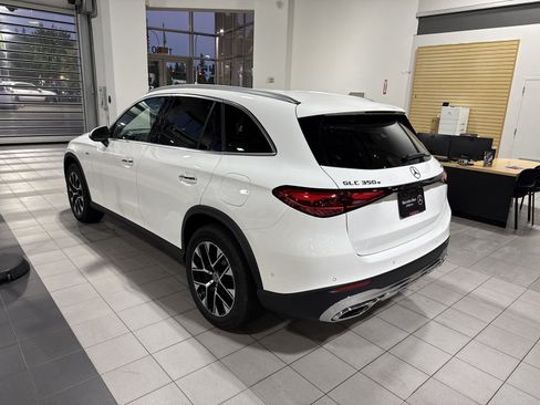 Used 2025 Mercedes-Benz GLC 350e 4MATIC w/ Driver Assistance Package image 6