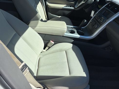 Used 2013 Ford Edge SE image 8