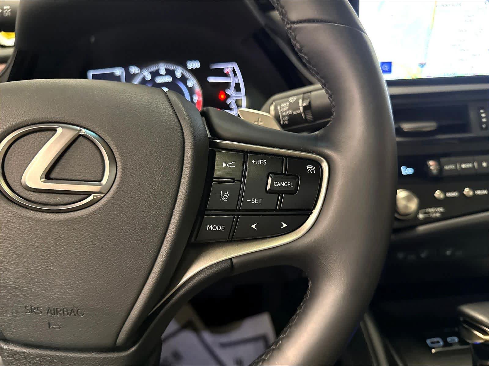Used 2025 Lexus ES 350 w/ Premium Package FWD image 14