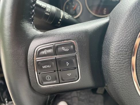 Used 2017 Jeep Wrangler Unlimited Sahara AWD/4WD image 22