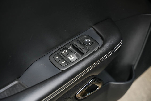 Used 2016 Dodge Challenger SRT Hellcat RWD image 31