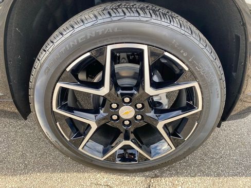 New 2026 Chevrolet Traverse High Country w/ LPO, Floor Liner Package AWD/4WD image 35
