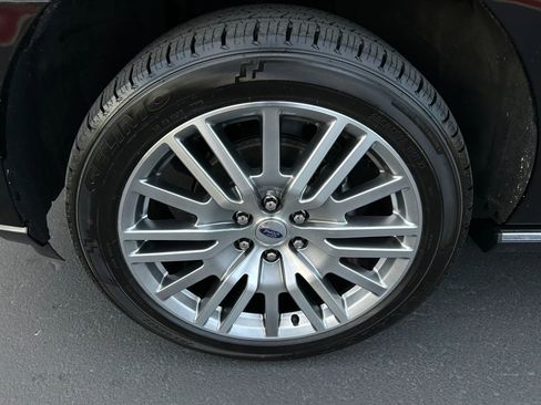 Used 2024 Ford Expedition Max Limited AWD/4WD image 39
