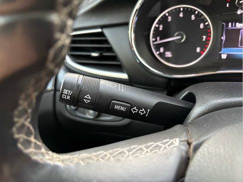 Used 2022 Buick Encore Preferred w/ Safety Package image 25