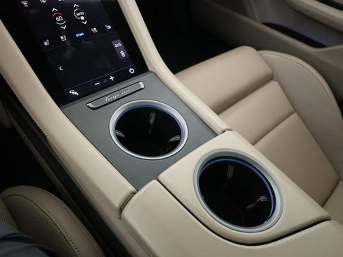 Used 2020 Porsche Taycan Turbo S image 15