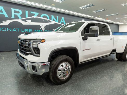 Used 2024 Chevrolet Silverado 3500 LTZ AWD/4WD image 1