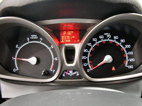 Used 2013 Ford Fiesta SE image 23