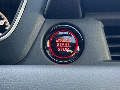 New 2025 Honda Pilot Touring image 27