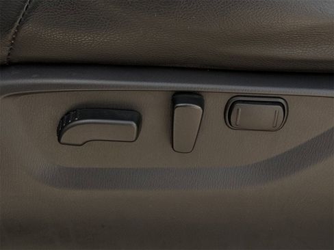 Used 2024 Nissan Armada SL image 27