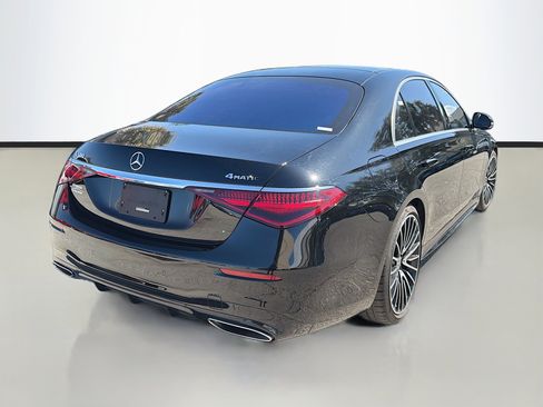 Used 2022 Mercedes-Benz S 580 4MATIC Sedan image 3