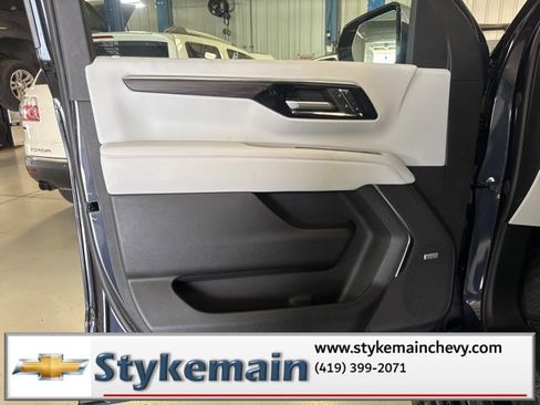 New 2025 Chevrolet Tahoe Premier image 17