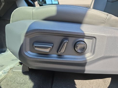 New 2026 Toyota Tundra Limited AWD/4WD image 27