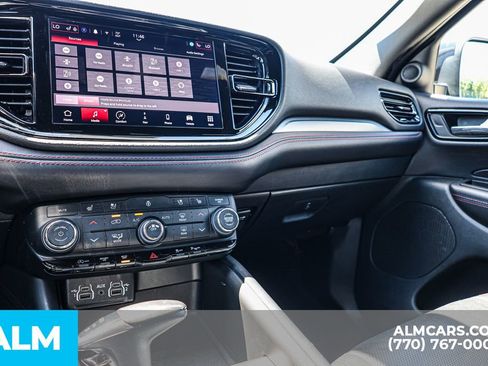 Used 2024 Dodge Durango GT RWD image 40