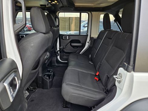 Used 2019 Jeep Wrangler Unlimited Sport image 23
