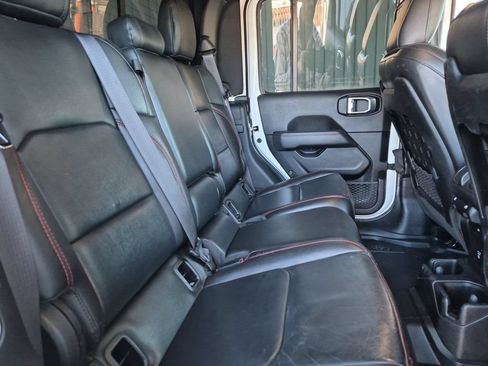 Used 2021 Jeep Gladiator Rubicon AWD/4WD image 18
