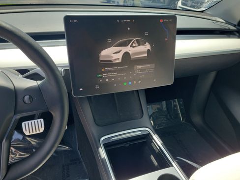 Used 2022 Tesla Model Y Performance AWD/4WD image 21