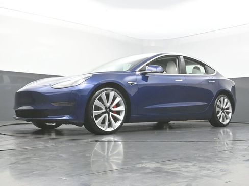 Used 2018 Tesla Model 3 Performance image 48