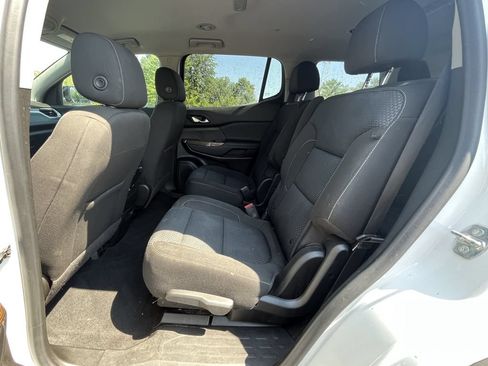 Certified 2021 GMC Acadia SLE w/ Driver Convenience Package FWD image 16